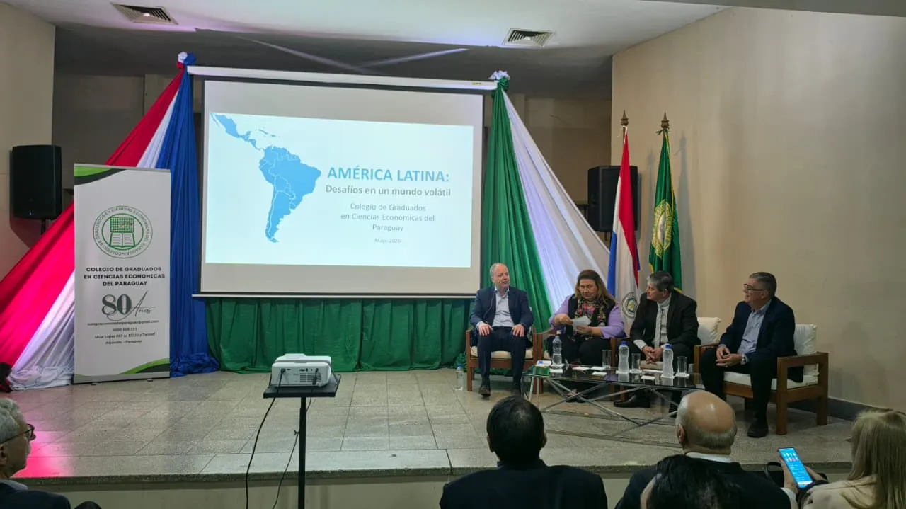 Ronda de preguntas al cierre de la conferencia magistral